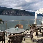 Quiet Fjord House In Utvik With Panoramic Views, Spacious And Private *