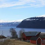 Quiet Fjord House In Utvik With Panoramic Views, Spacious And Private Stryn