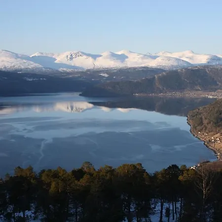 Quiet Fjord House In Utvik With Panoramic Views, Spacious And Private Casa de Férias *