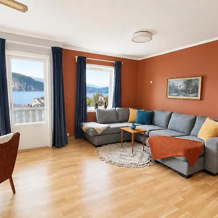 Quiet Fjord House In Utvik With Panoramic Views, Spacious And Private