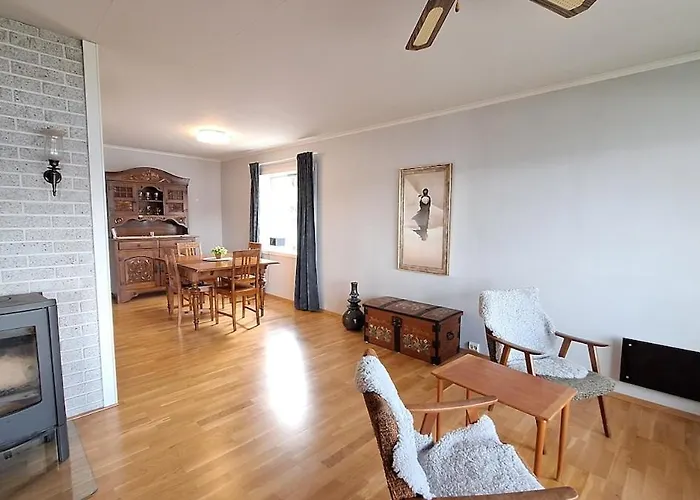Quiet Fjord House In Utvik With Panoramic Views, Spacious And Private * Stryn