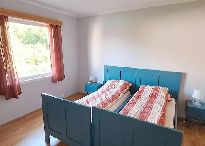 Quiet Fjord House In Utvik With Panoramic Views, Spacious And Private Stryn