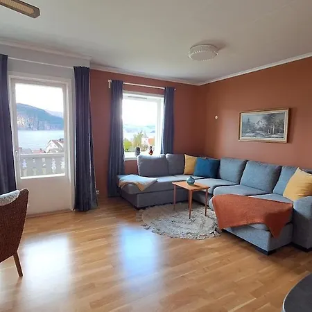 Panorama By The Fjord - 스트륀